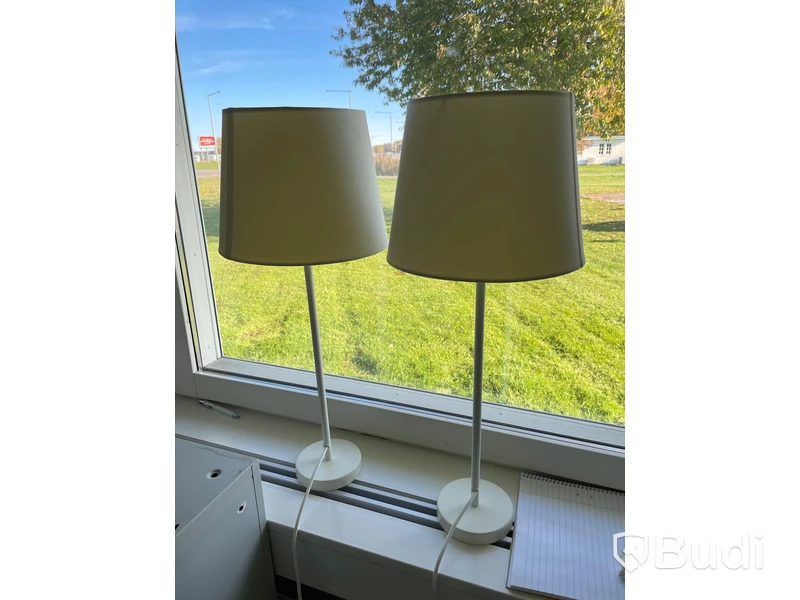 4st Bordslampor