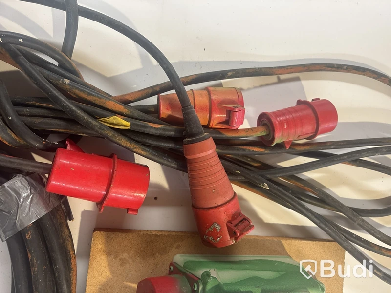 2 st undercentraler, 3 st  16 A kabel
