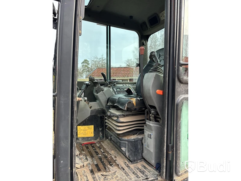 Bandgrävare Bobcat E50 med tiltrotator & redskap | 3989h | 2011