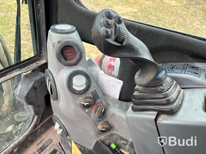 Bandgrävare Bobcat E50 med tiltrotator & redskap | 3989h | 2011
