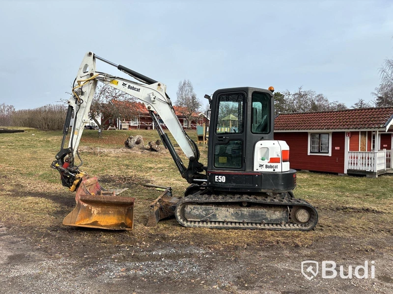 Bandgrävare Bobcat E50 med tiltrotator & redskap | 3989h | 2011