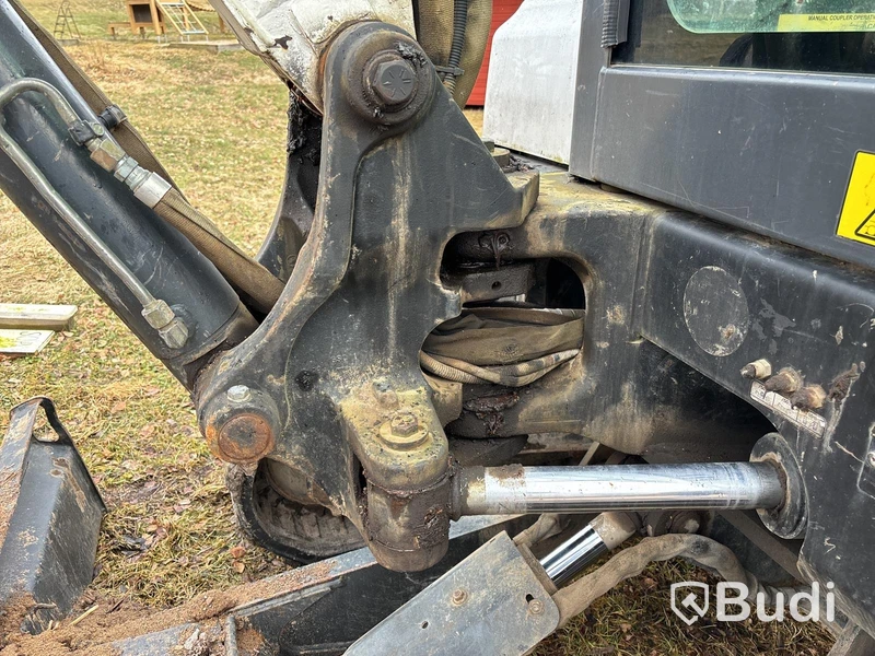 Bandgrävare Bobcat E50 med tiltrotator & redskap | 3989h | 2011