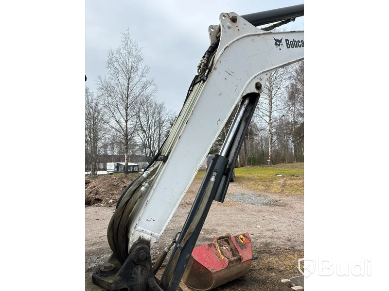 Bandgrävare Bobcat E50 med tiltrotator & redskap | 3989h | 2011