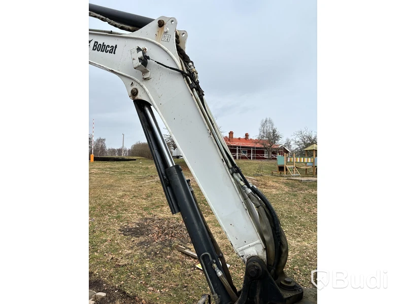 Bandgrävare Bobcat E50 med tiltrotator & redskap | 3989h | 2011