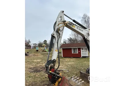 Bandgrävare Bobcat E50 med tiltrotator & redskap | 3989h | 2011