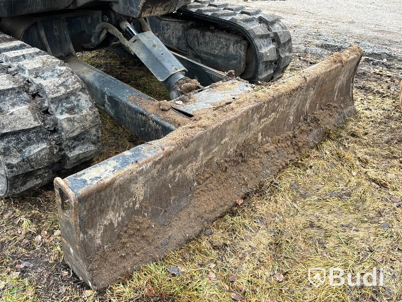 Bandgrävare Bobcat E50 med tiltrotator & redskap | 3989h | 2011