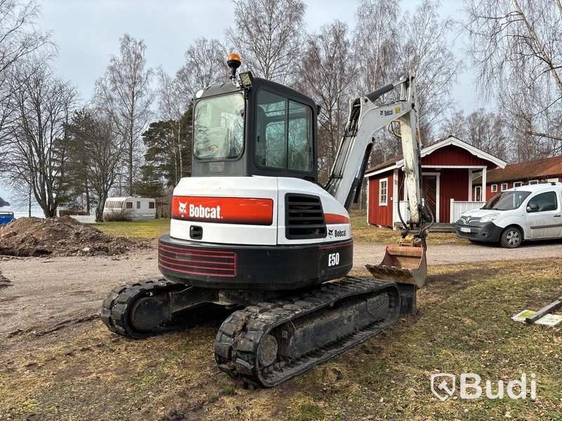 Bandgrävare Bobcat E50 med tiltrotator & redskap | 3989h | 2011