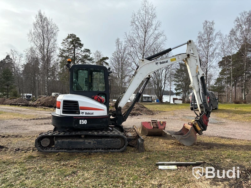 Bandgrävare Bobcat E50 med tiltrotator & redskap | 3989h | 2011