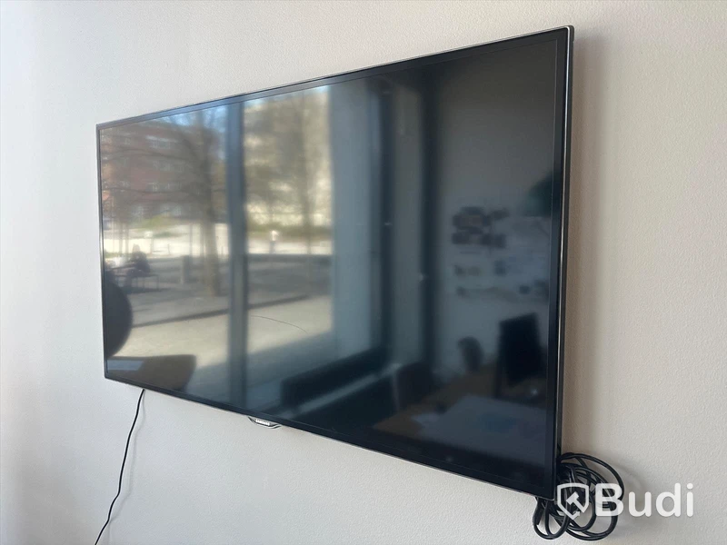 Tv samt konferenskamera - Samsung och poly