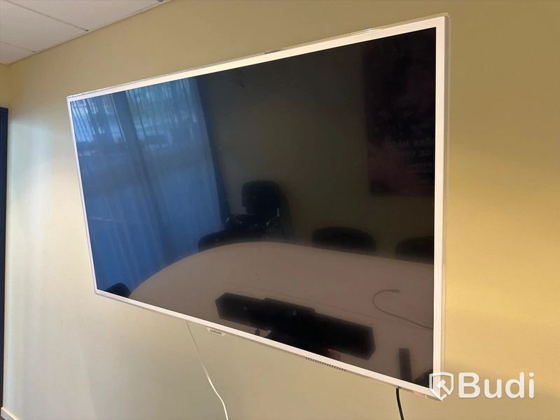 Tv samt konferenskamera - Samsung och poly