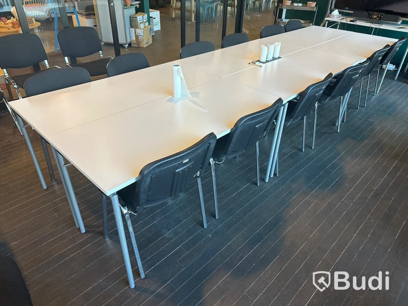 6 st. ihopfällbara bord samt 20 st. stolar - Kinnarps och ekwo
