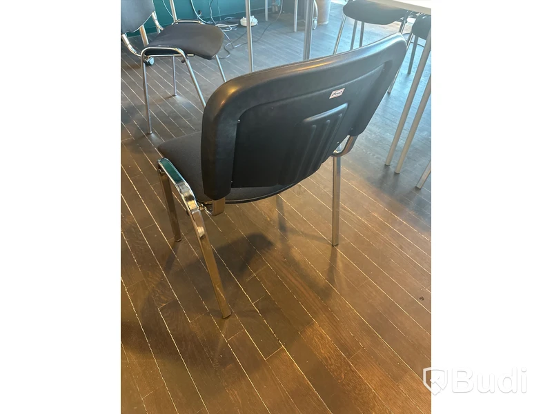 6 st. ihopfällbara bord samt 20 st. stolar - Kinnarps och ekwo
