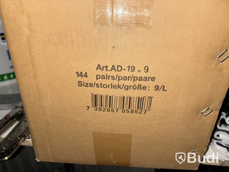 Ca 1000 par handskar