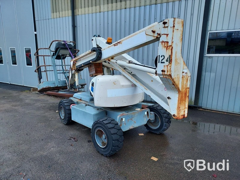 Vikbomslift Terex TA33E repobjekt