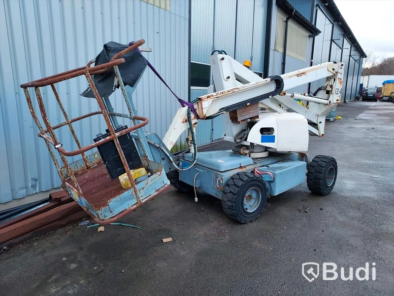 Vikbomslift Terex TA33E repobjekt