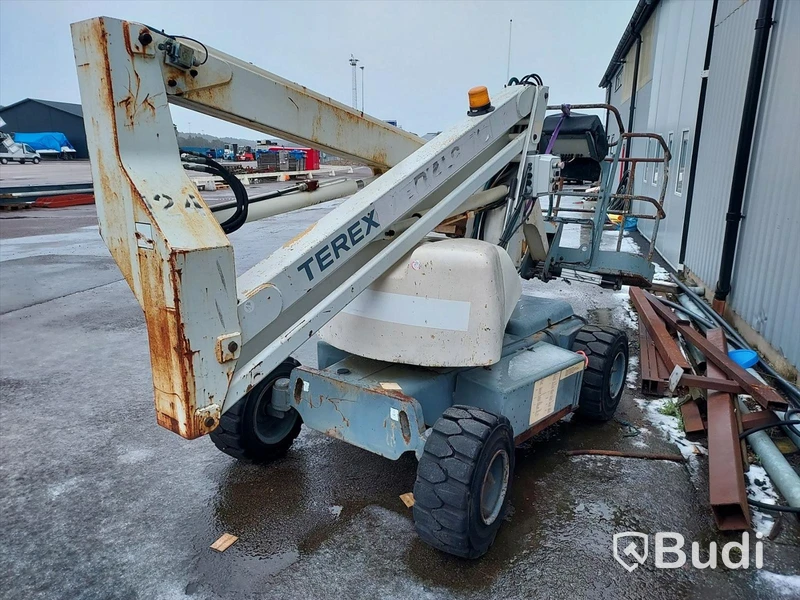 Vikbomslift Terex TA33E repobjekt