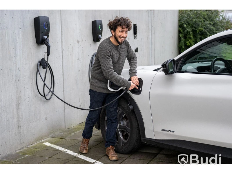 Elbilsladdare, fristående - Bidrag från Circle K tillsammans med Zaptec PRO - värde ca 12 000 kr