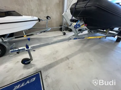 Brig Eagle 4 2022  inkl. Trailer
