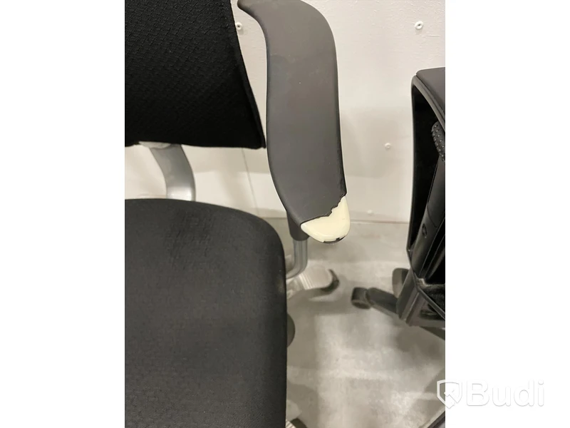 Kontorsstolar 9st mer eller mindre defekta