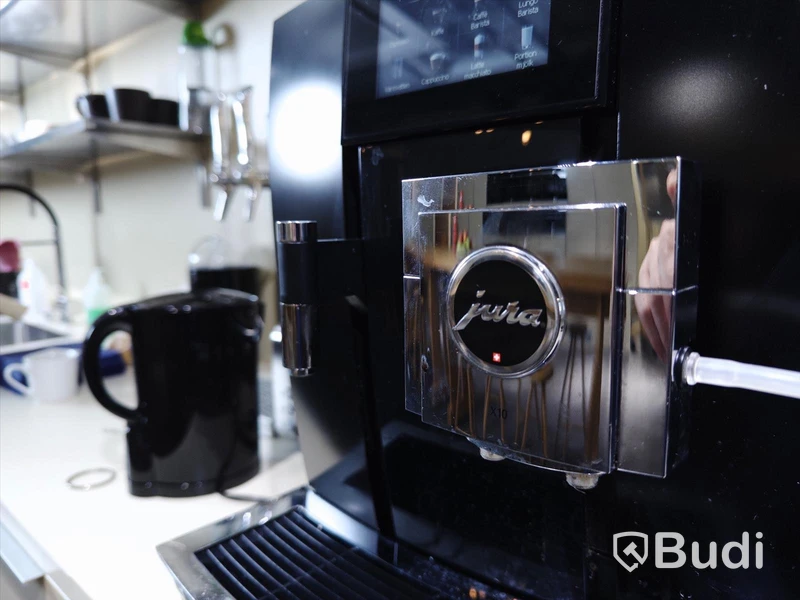 Kaffemaskin Jura X10 ink mjökkyl