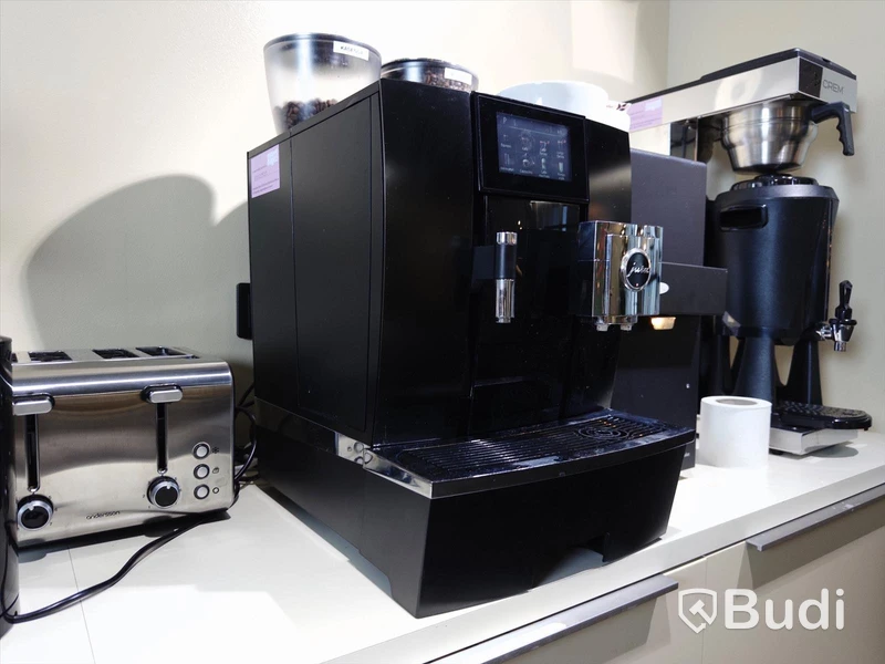 Kaffemaskin Jura X10 ink mjökkyl