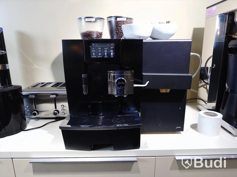 Kaffemaskin Jura X10 ink mjökkyl