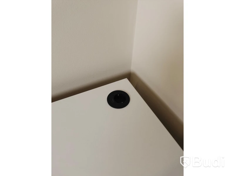 Elektriskt höj och sänkbart skrivbord vitt