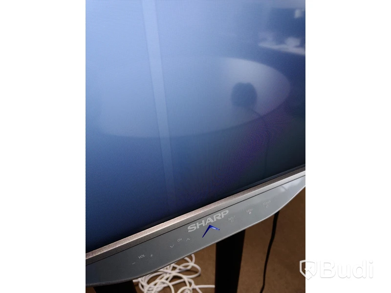 TV SHARP LC-50LE751E inkl stativ på hjul