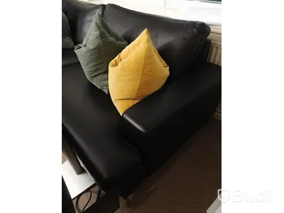 Soffa svart skinn
