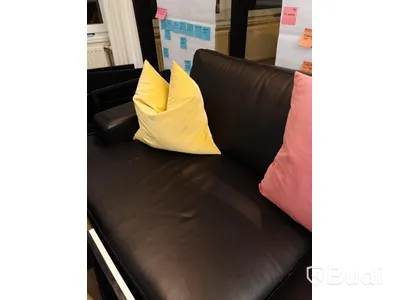 Soffa svart skinn