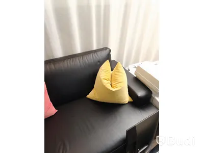 Soffa svart skinn