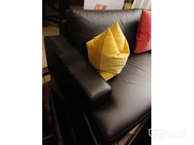Soffa svart skinn