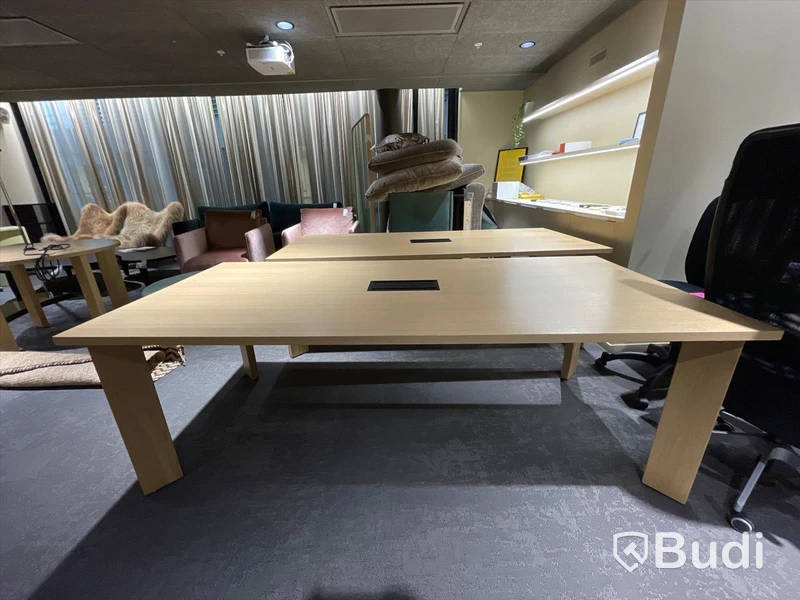 konferensbord med eluttag - Balzar Beskow AB, Magnum (Mått 2200x1000 mm)