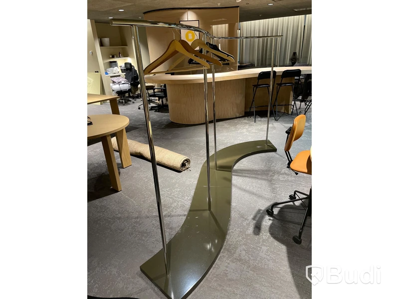 Klädhängare (Ca mått: L286 cm)