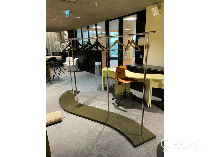 Klädhängare (Ca mått: L286 cm)