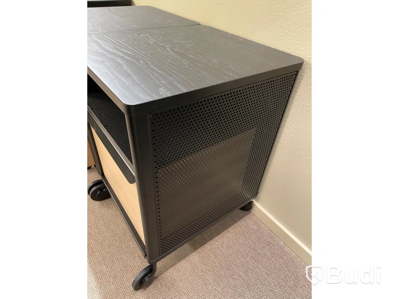 2st Hurtsar med hjul (ca mått 45x41xH61 cm)