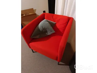 2st Fåtöljer samt runt mindre bord