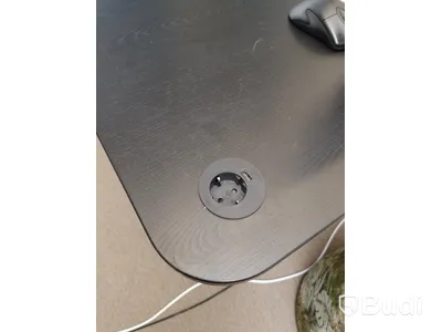 Elektriskt höj och sänkbart skrivbord
