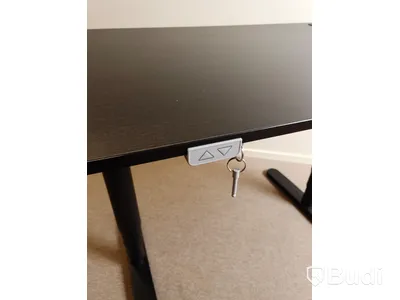 Elektriskt höj och sänkbart skrivbord svart. 120x80cm.