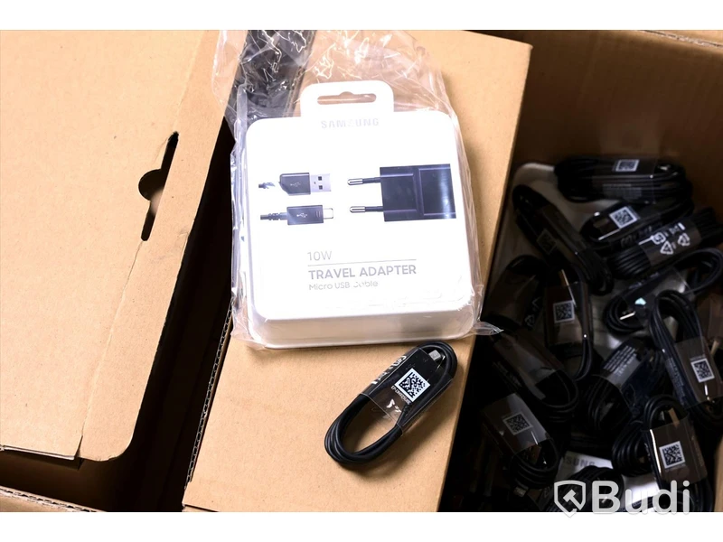Parti med laddare och micro USB-kablar - Samsung Travel Adapter 10W Micro USB