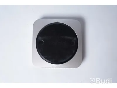 Mac mini - Late 2012, 8 GB RAM, 180 GB SSSD.