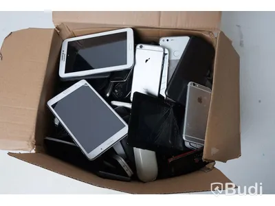 Parti med utrangerade mobiltelefoner och tablets - OBS! Reparationsobjekt