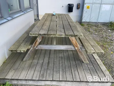 Picnicbord med dubblabänkar. 240cm  längd höjd 75cm