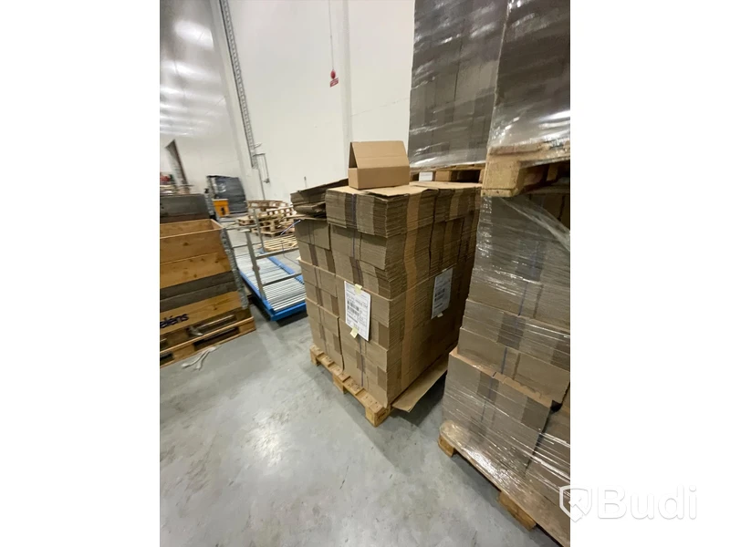 5st pallar med förpackningsmaterial från Smurfit Kappa. Mindre snabbvikslåda. Modell B4061932