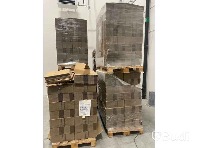 5st pallar med förpackningsmaterial från Smurfit Kappa. Mindre snabbvikslåda. Modell B4061932