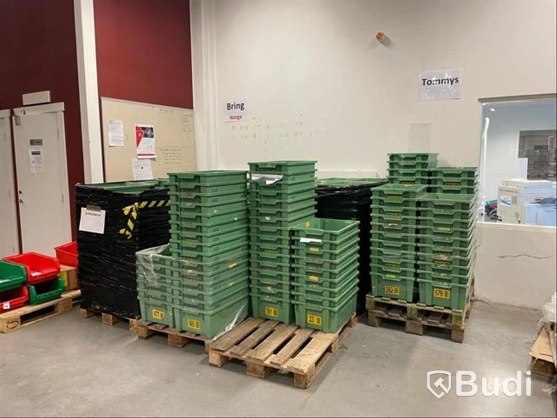 Plastlådor ca 6 pallar
