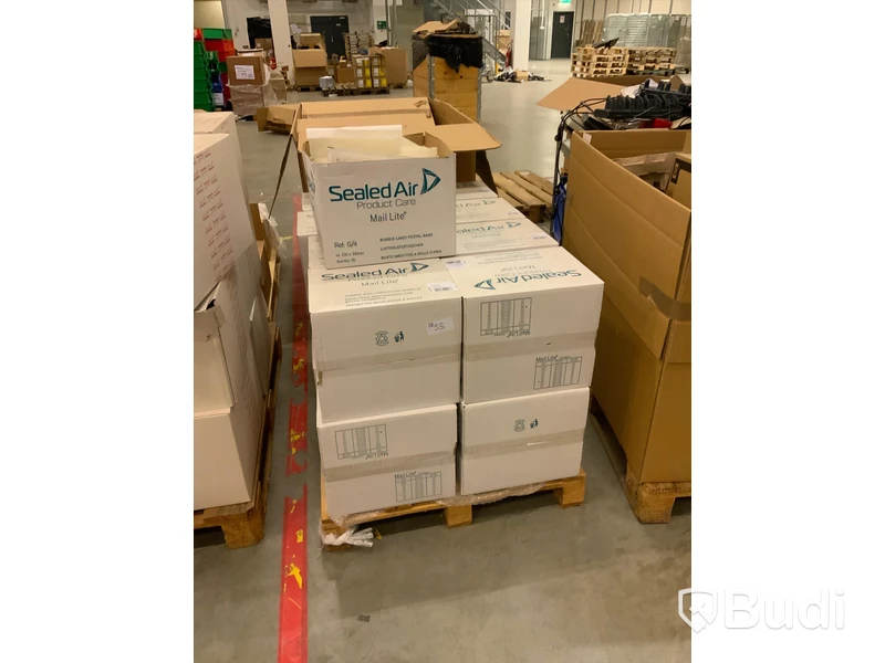 1st pall med vadderade kuvert. Sealed Air G/4. 50 per kartong. 16 st kartonger