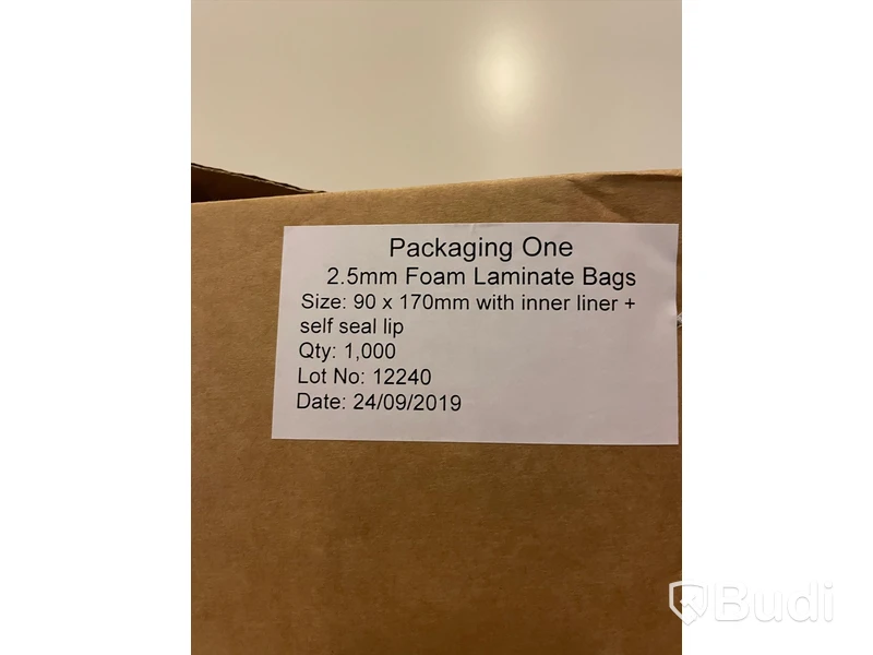 Flera lådor med HDPE påsar, olika storlekar