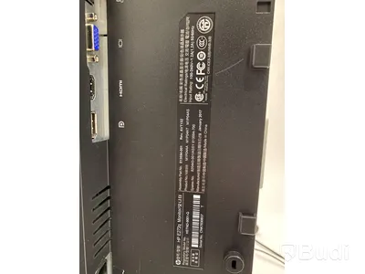 En HP E272q Monitor 27” + En HP EliteDisplay E242 Monitor 24”