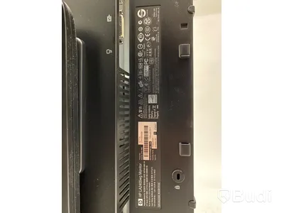 En HP LA2205wg monitor 22” + En HP LA2405wg Monitor 24”